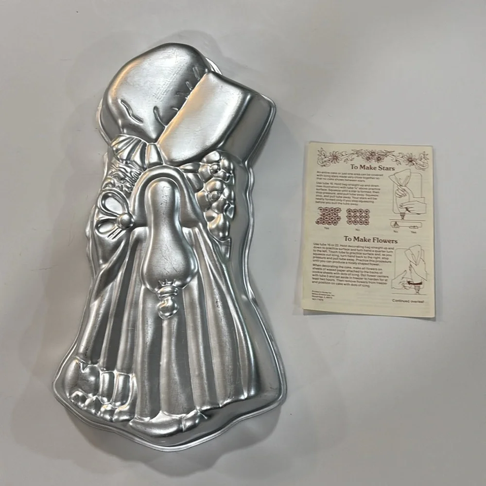 Vintage 1975 Holly Hobbie Wilton Cake‎ Pan with Instructions 1821-7795B